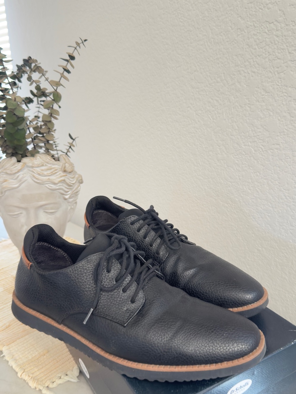 Dr. Scholl's Black Leather Lace-Up Derby Shoes with Tan Trim